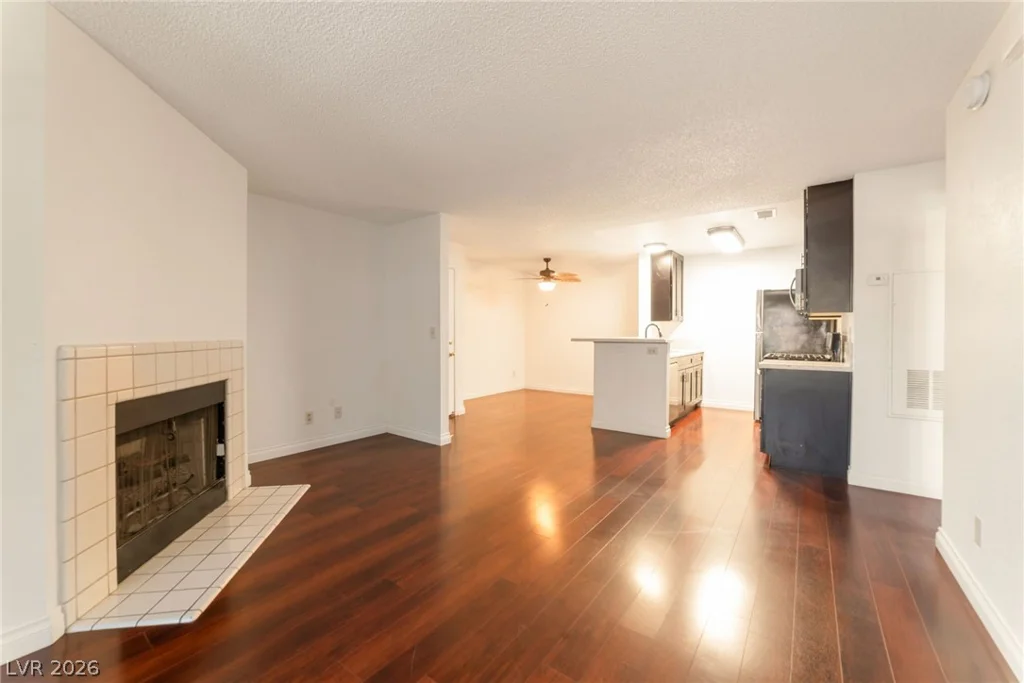 2200 Fort Apache, Las Vegas, NV 89117