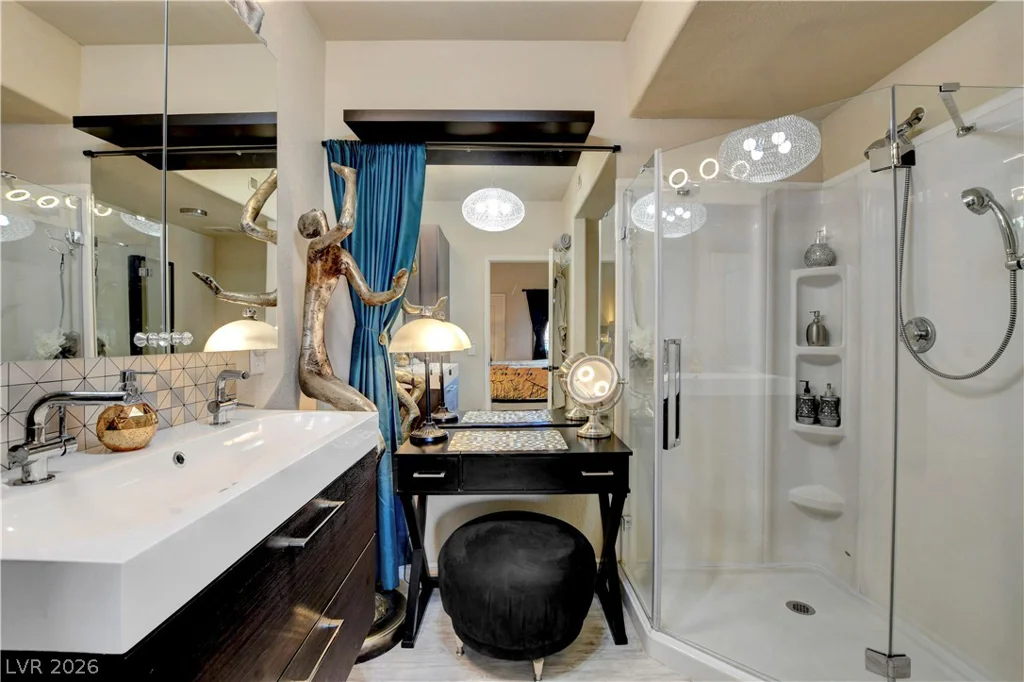 1501 Truett, Las Vegas, NV 89128