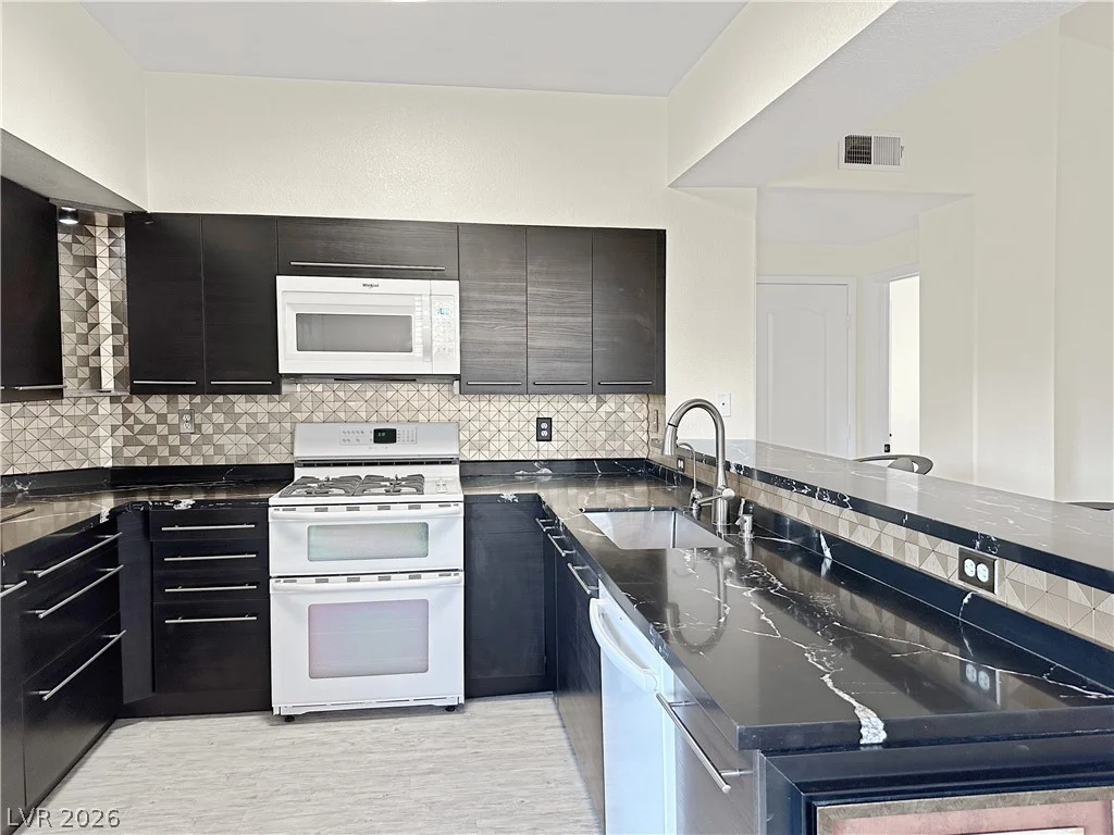1501 Truett, Las Vegas, NV 89128