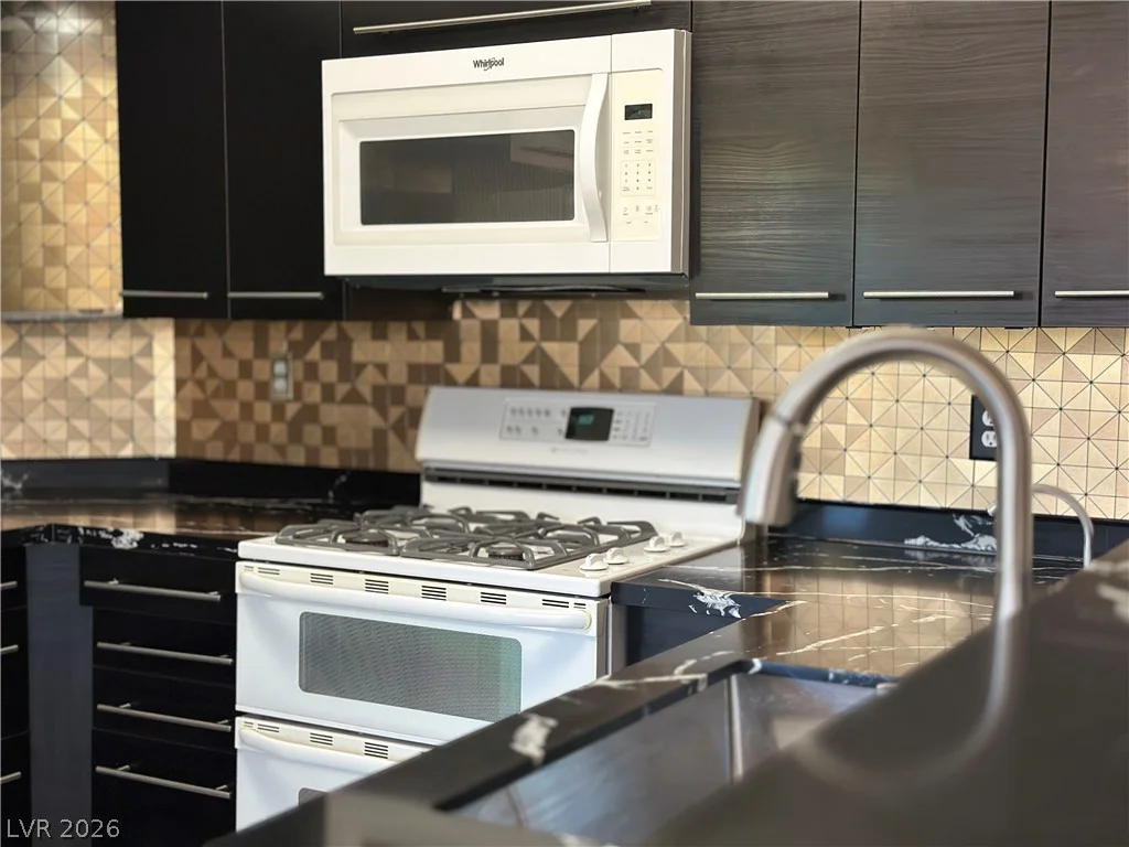 1501 Truett, Las Vegas, NV 89128