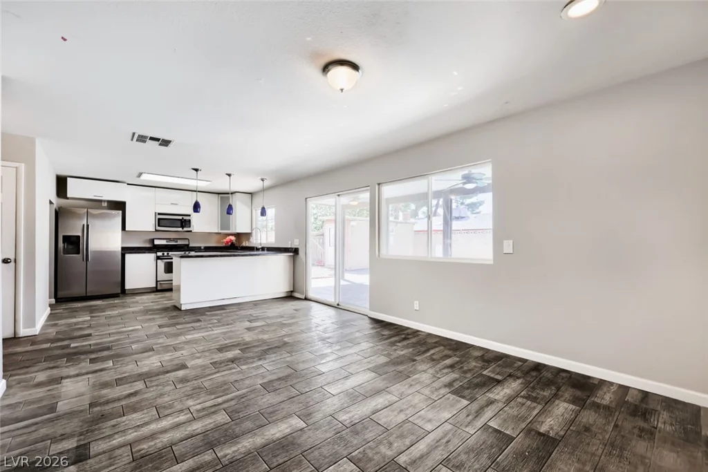 6425 Meadow Lark, Las Vegas, NV 89103