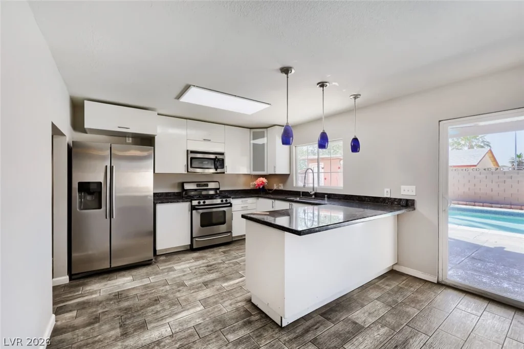 6425 Meadow Lark, Las Vegas, NV 89103
