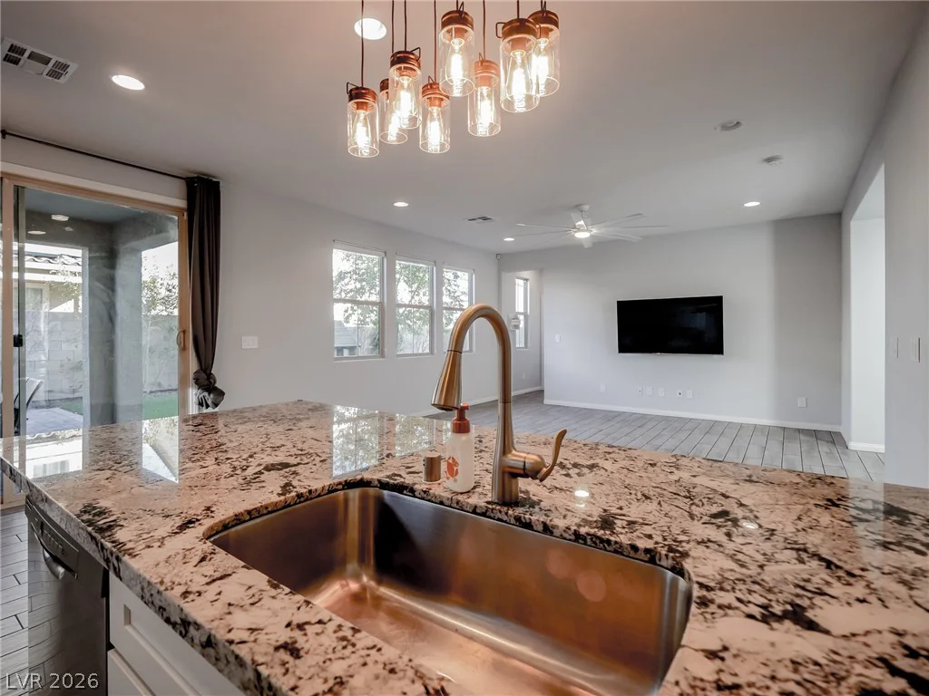 10280 Grey Pine, Las Vegas, NV 89166