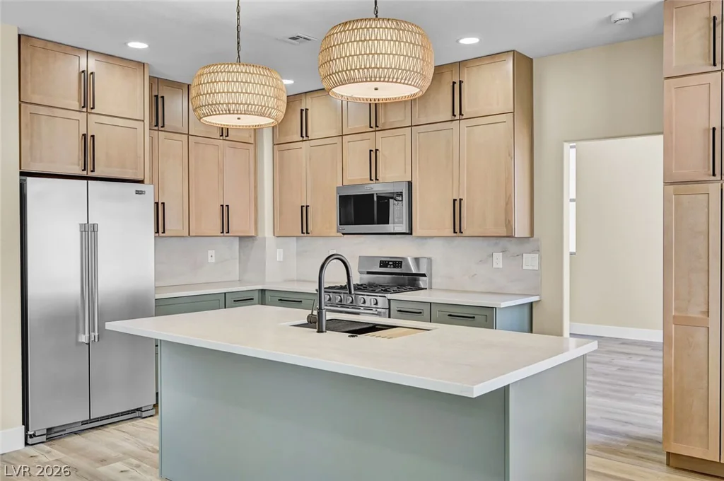8104 Rio De Janeiro, Las Vegas, NV 89128
