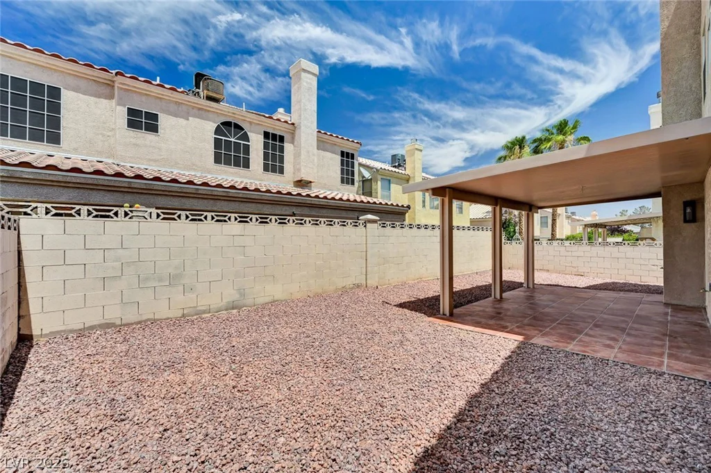 8104 Rio De Janeiro, Las Vegas, NV 89128