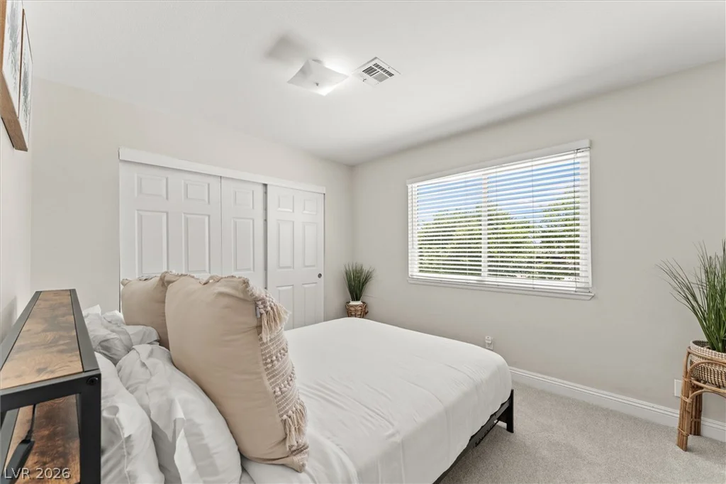 6441 Hummingbird, Las Vegas, NV 89103