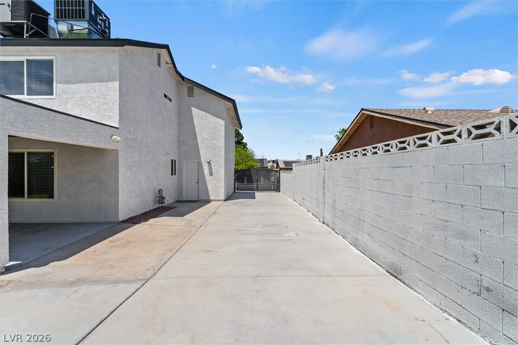 6441 Hummingbird, Las Vegas, NV 89103
