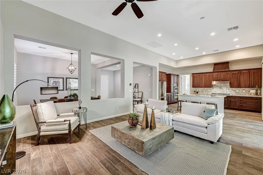 6803 Regency Crest, Las Vegas, NV 89148