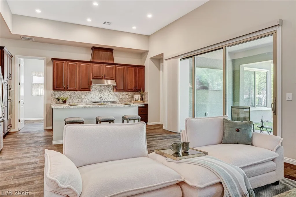 6803 Regency Crest, Las Vegas, NV 89148