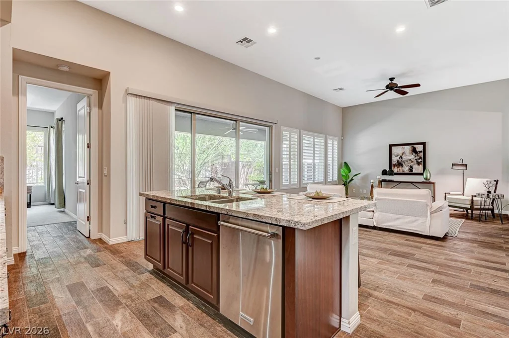 6803 Regency Crest, Las Vegas, NV 89148