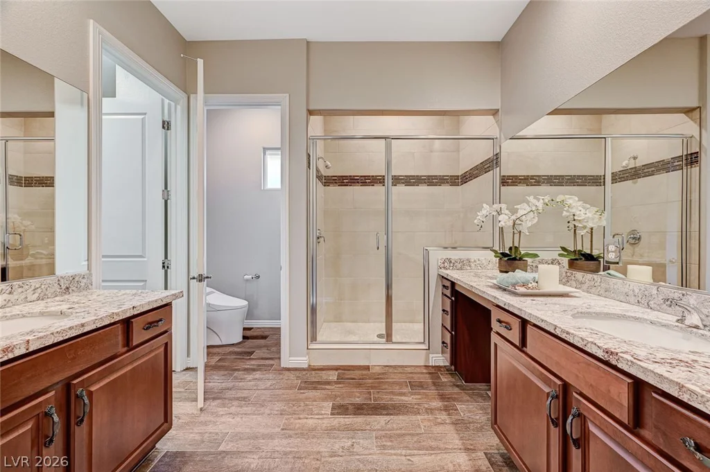 6803 Regency Crest, Las Vegas, NV 89148