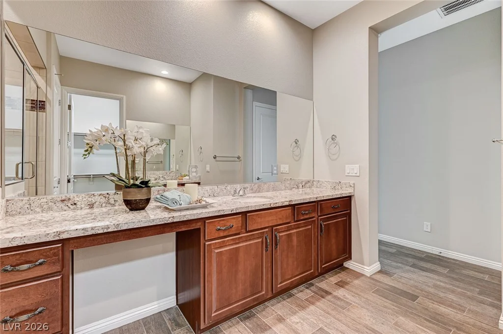 6803 Regency Crest, Las Vegas, NV 89148