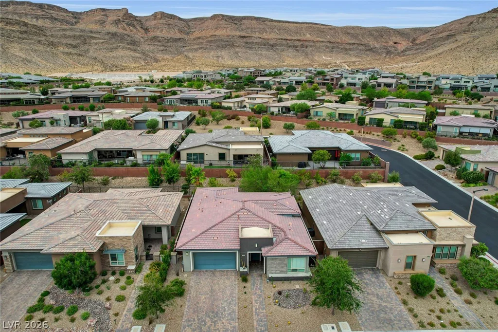 6803 Regency Crest, Las Vegas, NV 89148