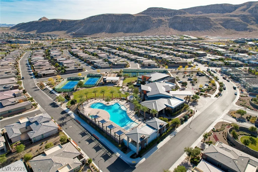6803 Regency Crest, Las Vegas, NV 89148