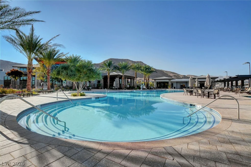 6803 Regency Crest, Las Vegas, NV 89148