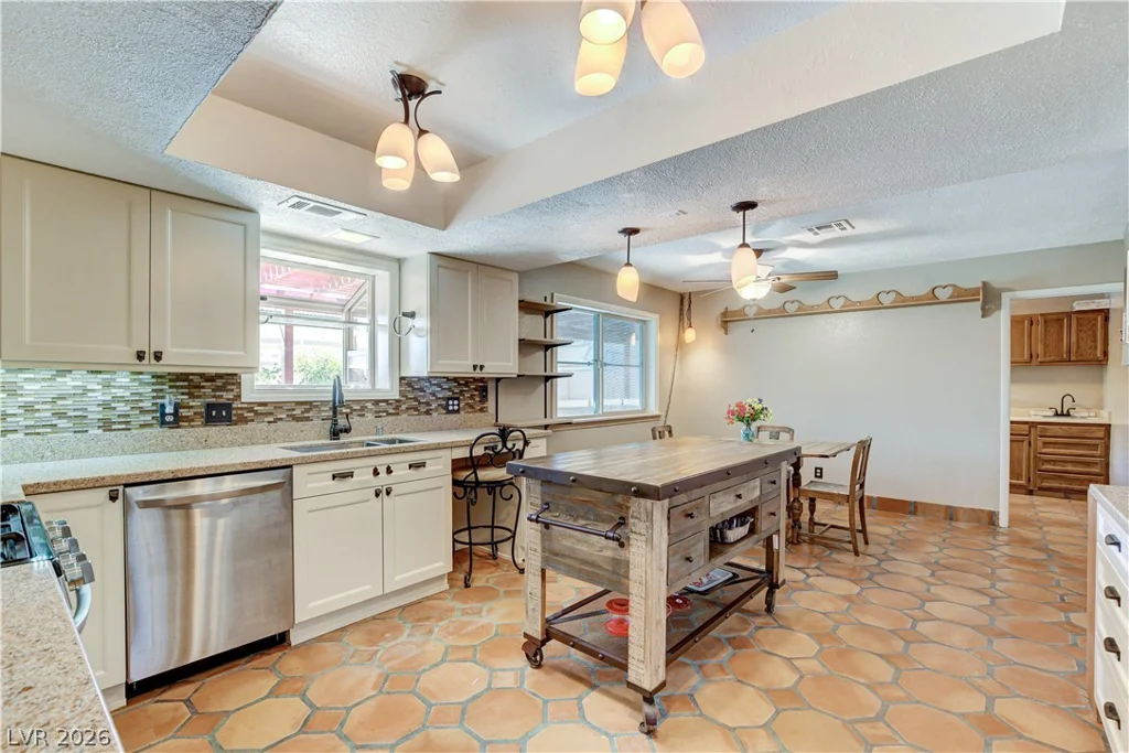 845 Robinson, Boulder City, NV 89005