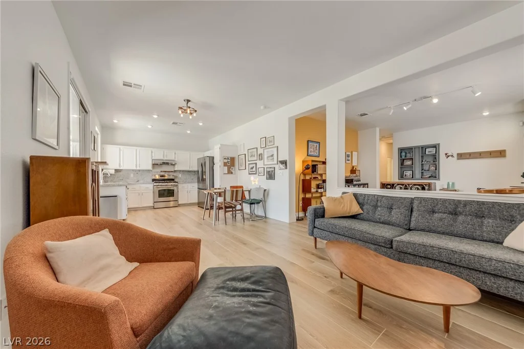 10059 Floragold, Las Vegas, NV 89147