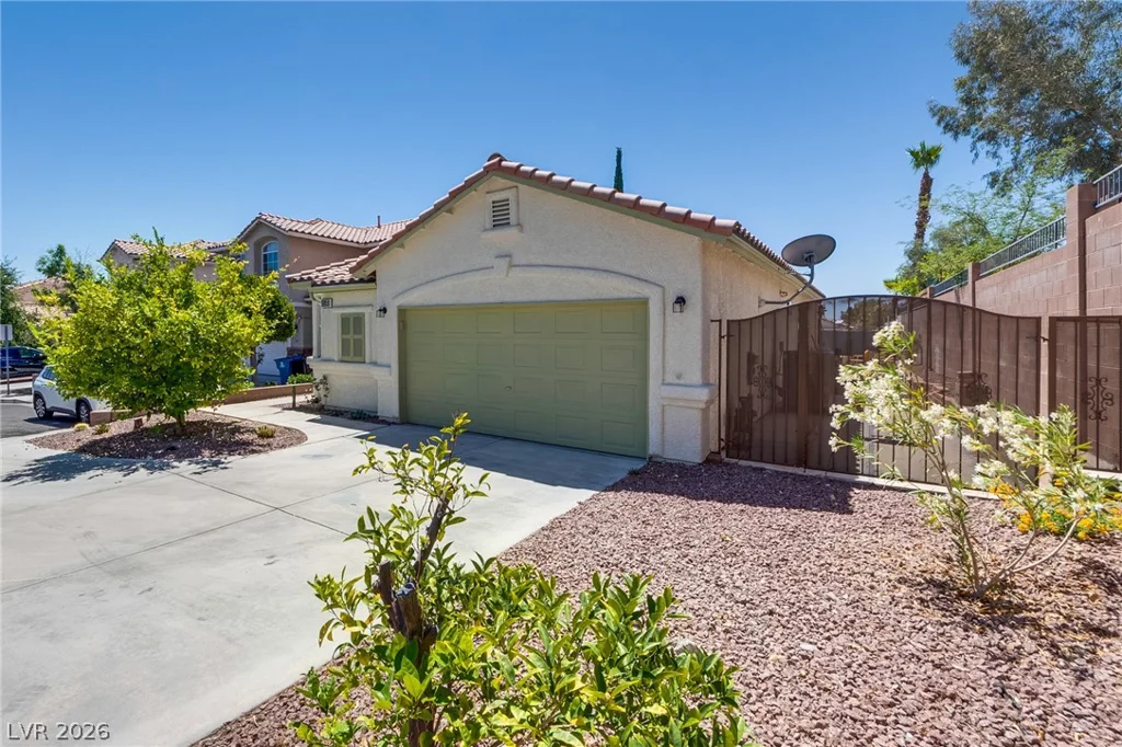 10059 Floragold, Las Vegas, NV 89147