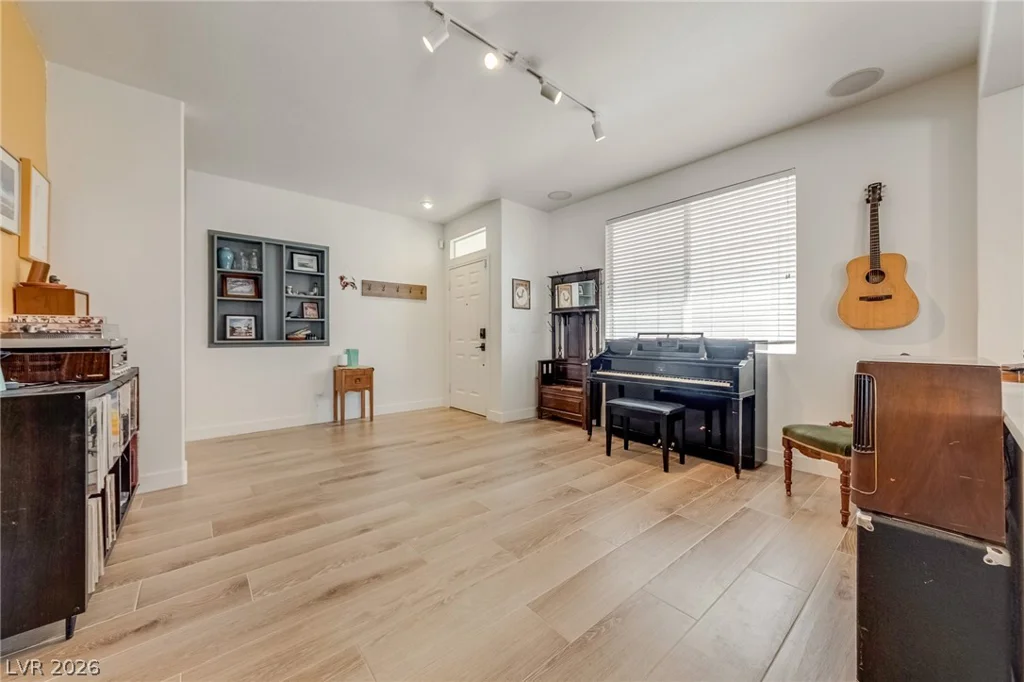 10059 Floragold, Las Vegas, NV 89147