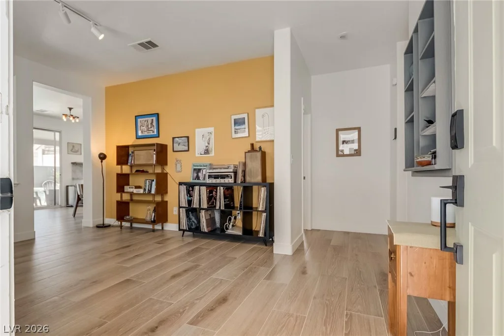 10059 Floragold, Las Vegas, NV 89147