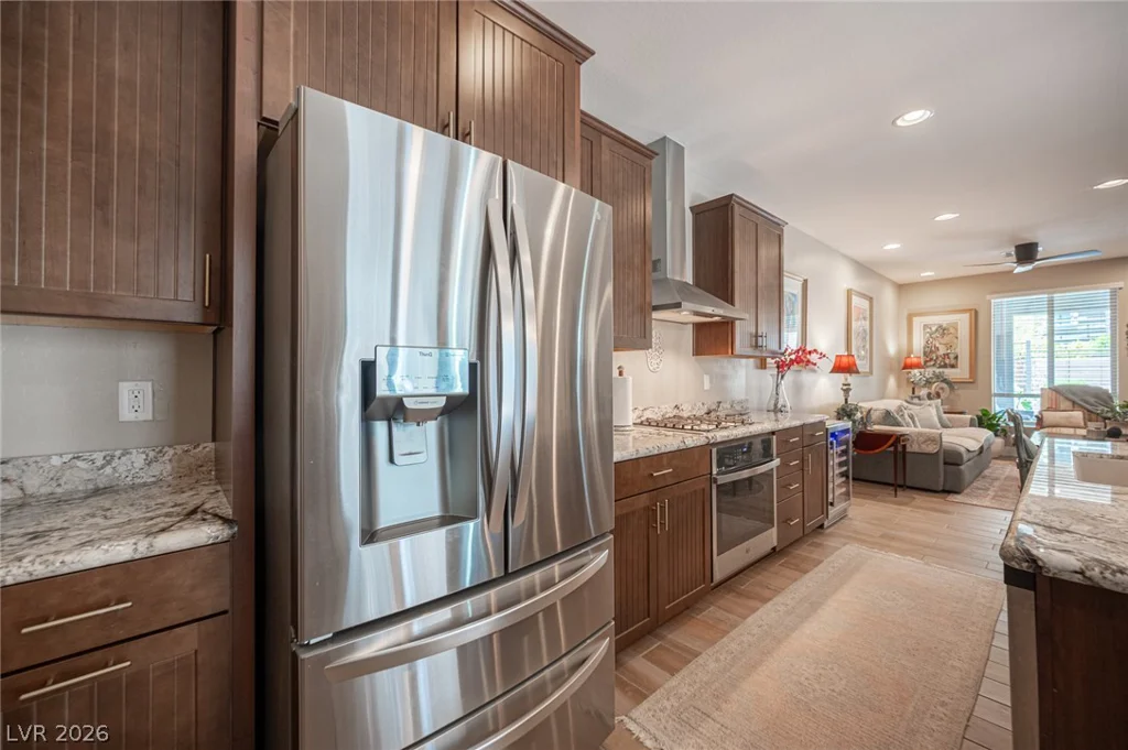 11692 Emerald Lake, Las Vegas, NV 89138