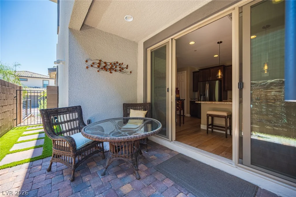 11692 Emerald Lake, Las Vegas, NV 89138