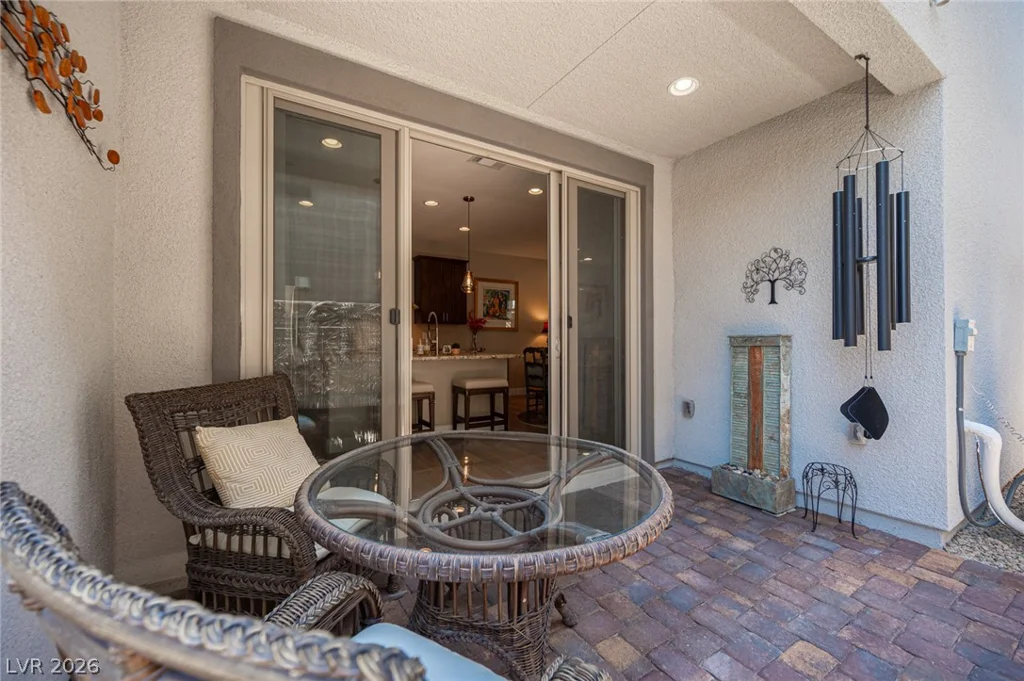 11692 Emerald Lake, Las Vegas, NV 89138