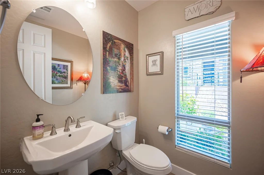 11692 Emerald Lake, Las Vegas, NV 89138