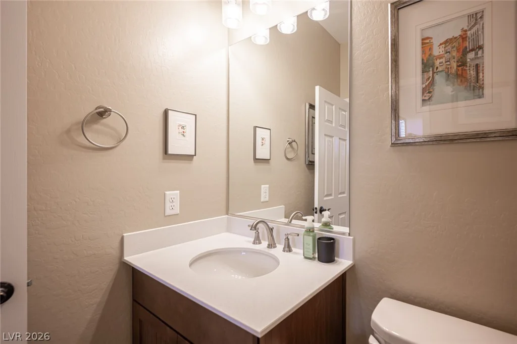 11692 Emerald Lake, Las Vegas, NV 89138
