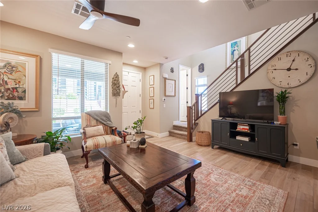 11692 Emerald Lake, Las Vegas, NV 89138
