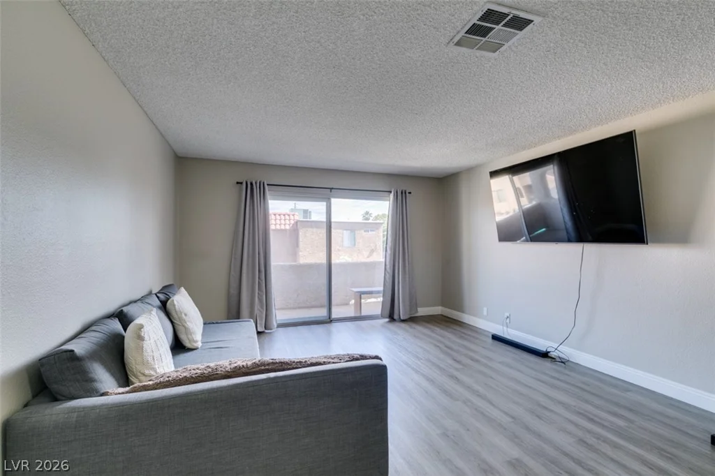 1784 Jupiter, Las Vegas, NV 89119