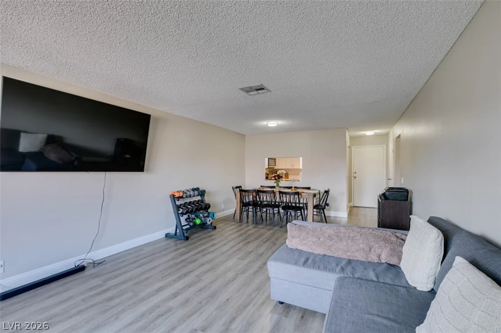 1784 Jupiter, Las Vegas, NV 89119