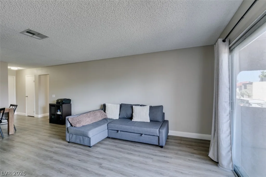 1784 Jupiter, Las Vegas, NV 89119
