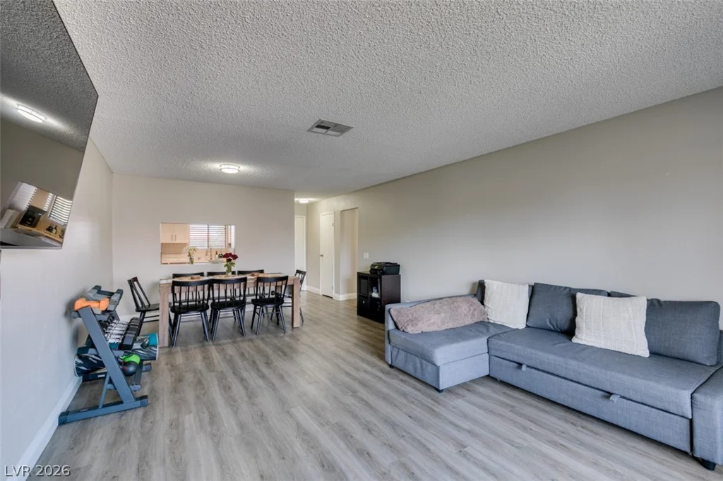 1784 Jupiter, Las Vegas, NV 89119