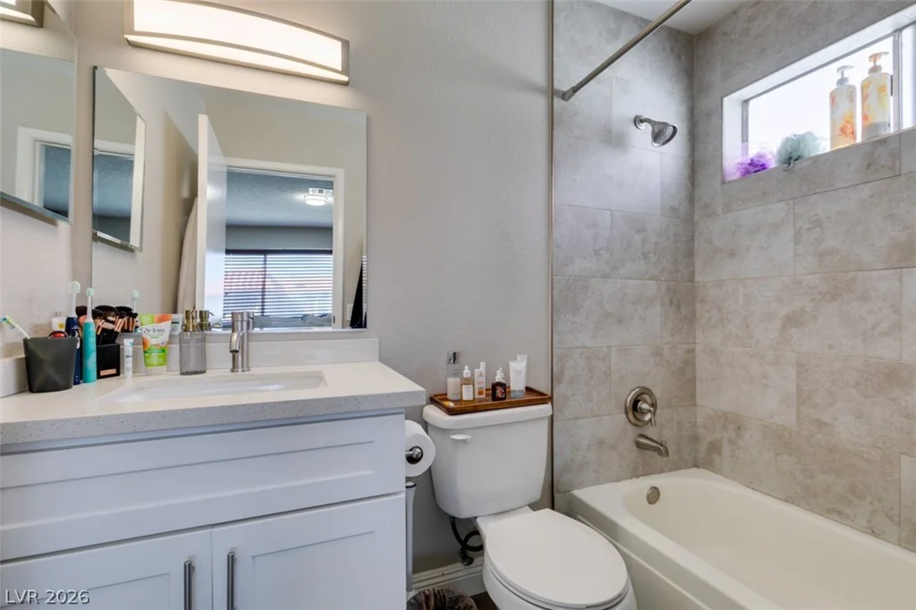 1784 Jupiter, Las Vegas, NV 89119
