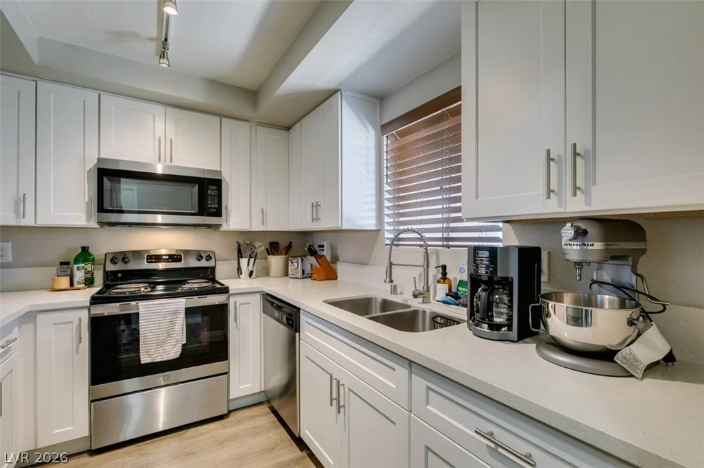 1784 Jupiter, Las Vegas, NV 89119