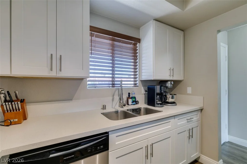 1784 Jupiter, Las Vegas, NV 89119