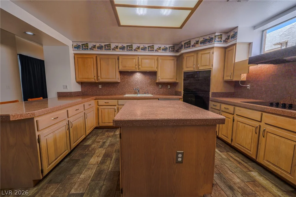 405 Mill Hollow, Las Vegas, NV 89107