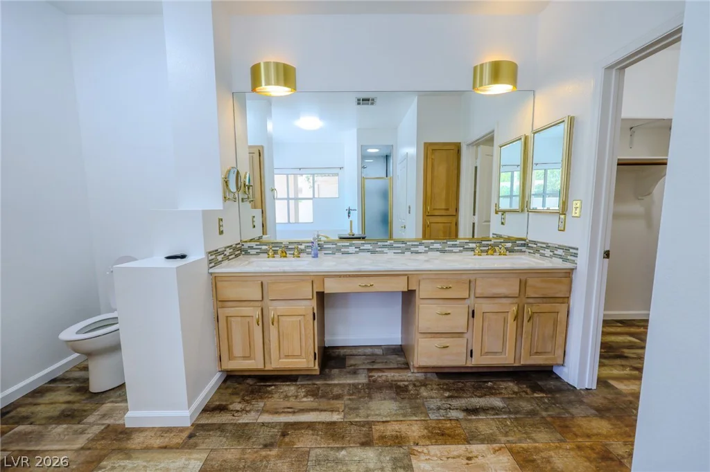 405 Mill Hollow, Las Vegas, NV 89107