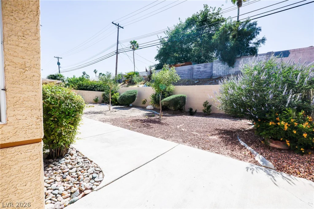 405 Mill Hollow, Las Vegas, NV 89107