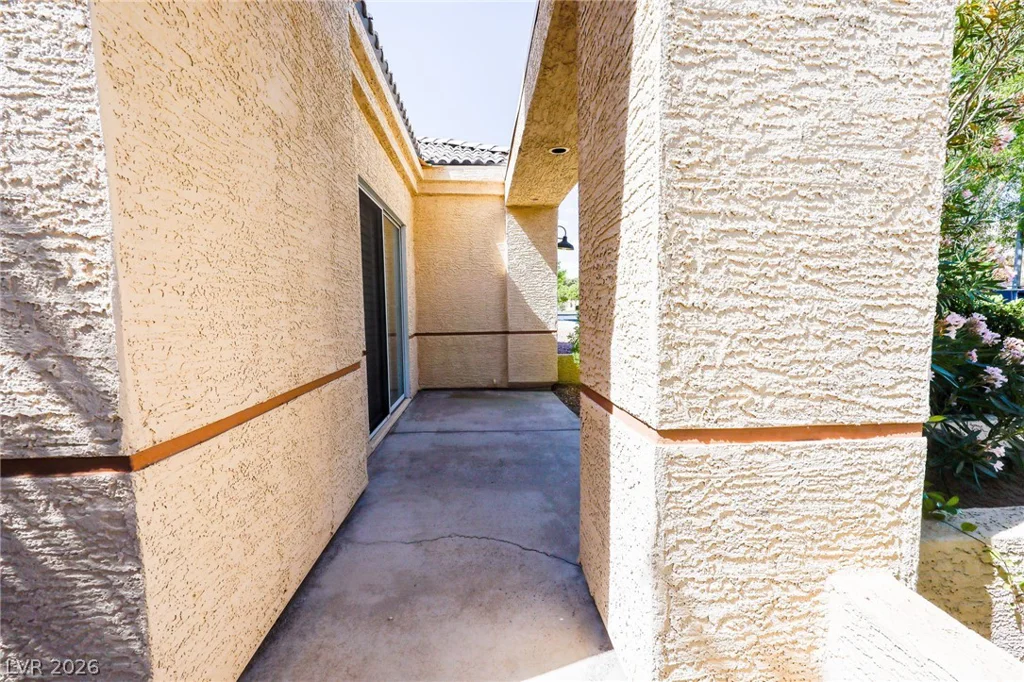 405 Mill Hollow, Las Vegas, NV 89107