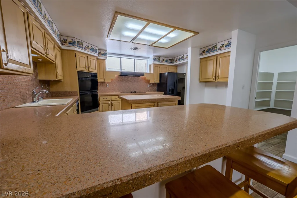 405 Mill Hollow, Las Vegas, NV 89107