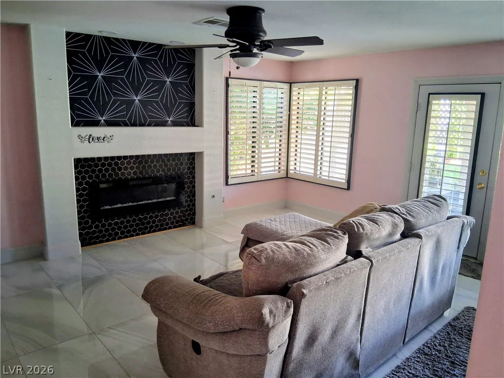 2320 Angelfire, Las Vegas, NV 89128