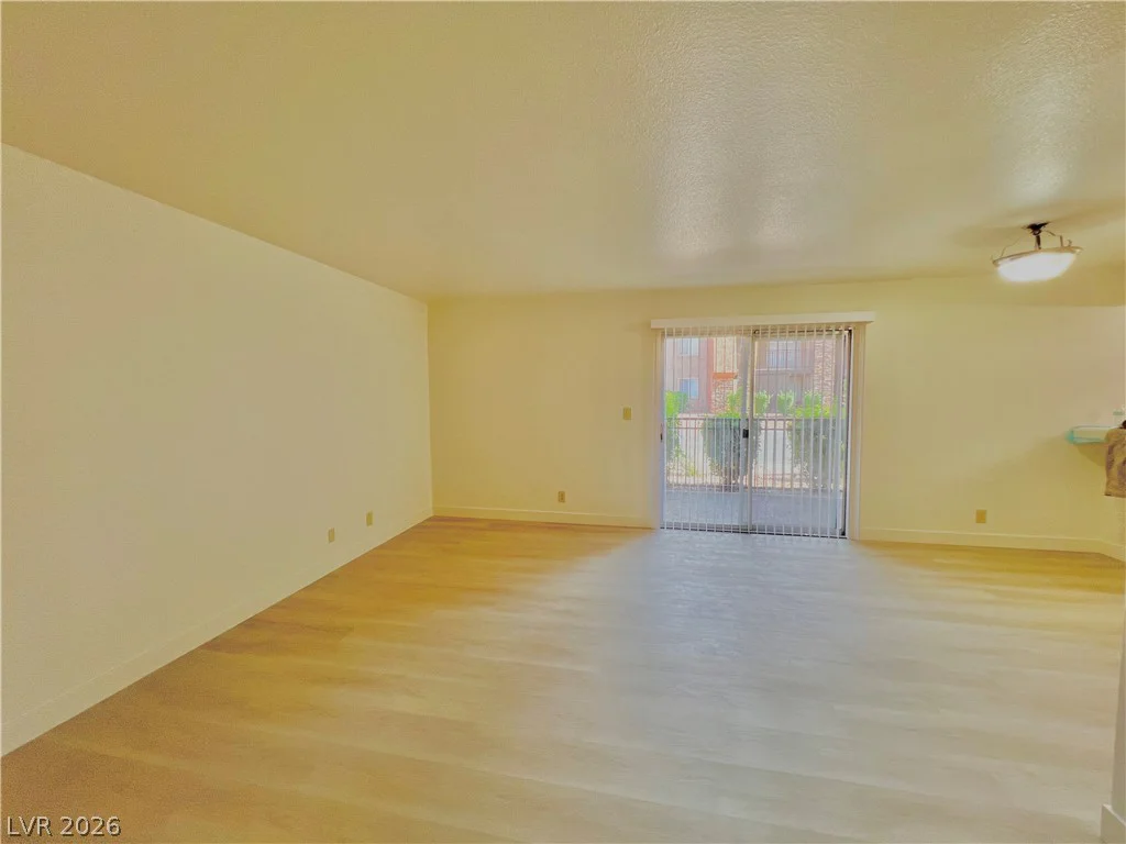 5220 Indian River, Las Vegas, NV 89103