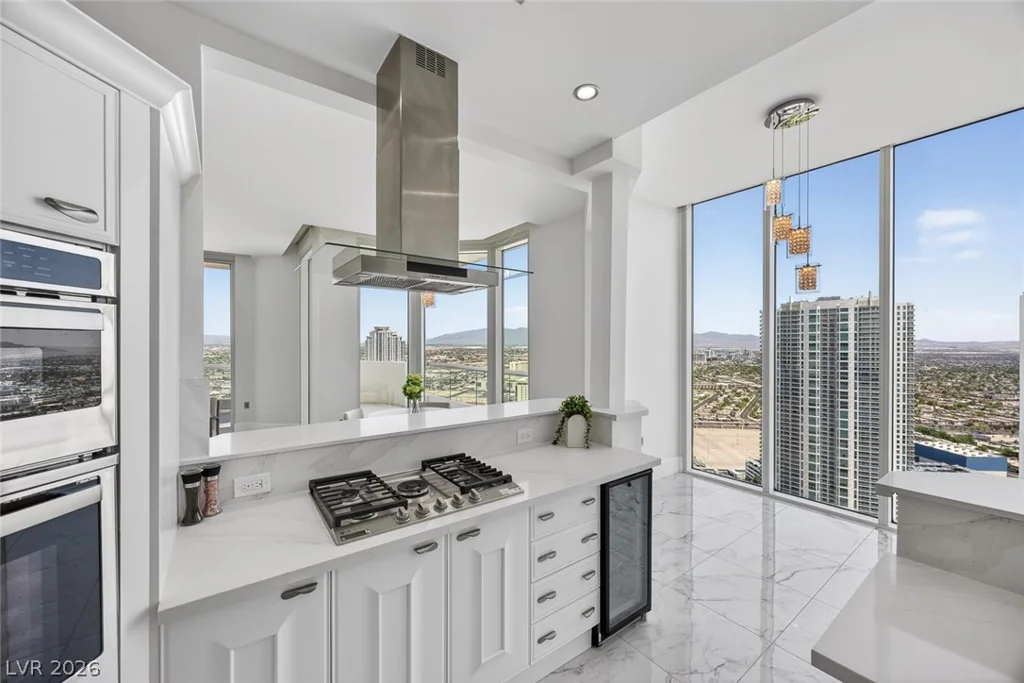 2777 Paradise, Las Vegas, NV 89109