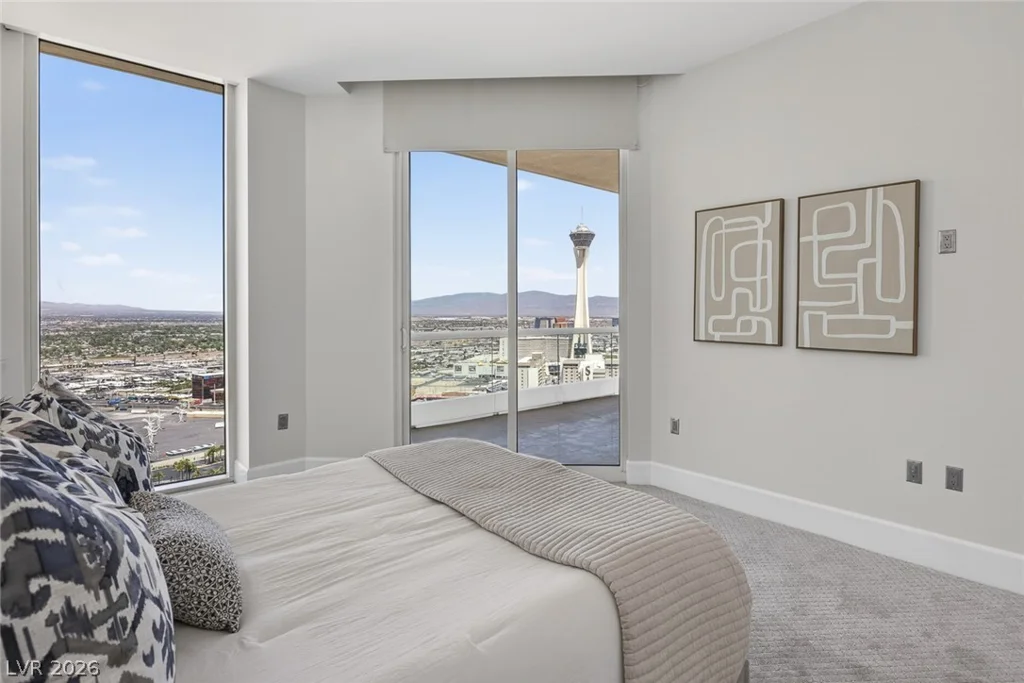 2777 Paradise, Las Vegas, NV 89109