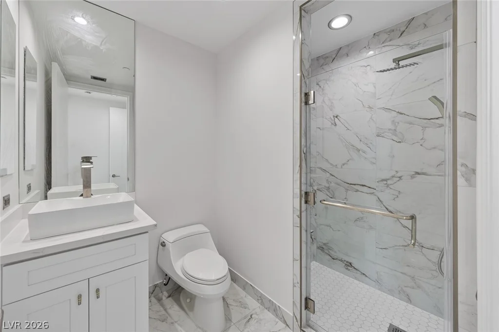 2777 Paradise, Las Vegas, NV 89109
