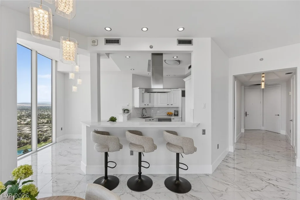 2777 Paradise, Las Vegas, NV 89109
