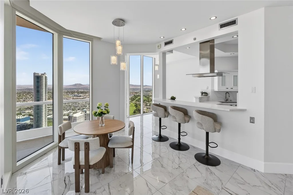 2777 Paradise, Las Vegas, NV 89109