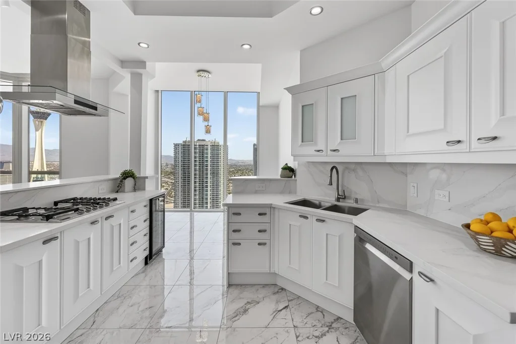 2777 Paradise, Las Vegas, NV 89109